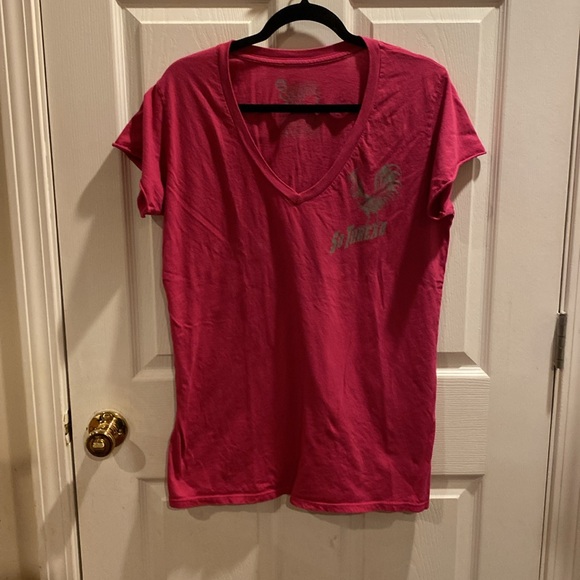 So threading company women’s short sleeve T-shirt says two XL - Picture 2 of 6